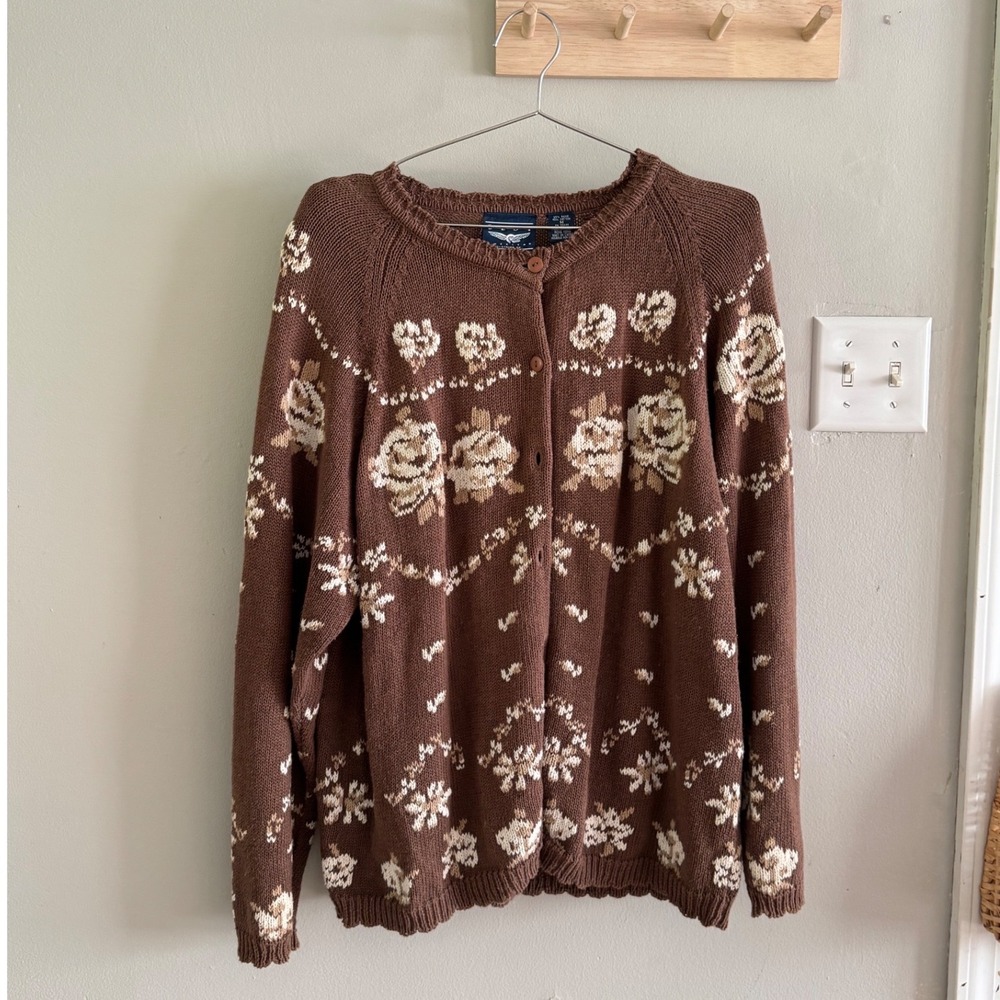 Vintage Cottagecore brown knit floral cardigan